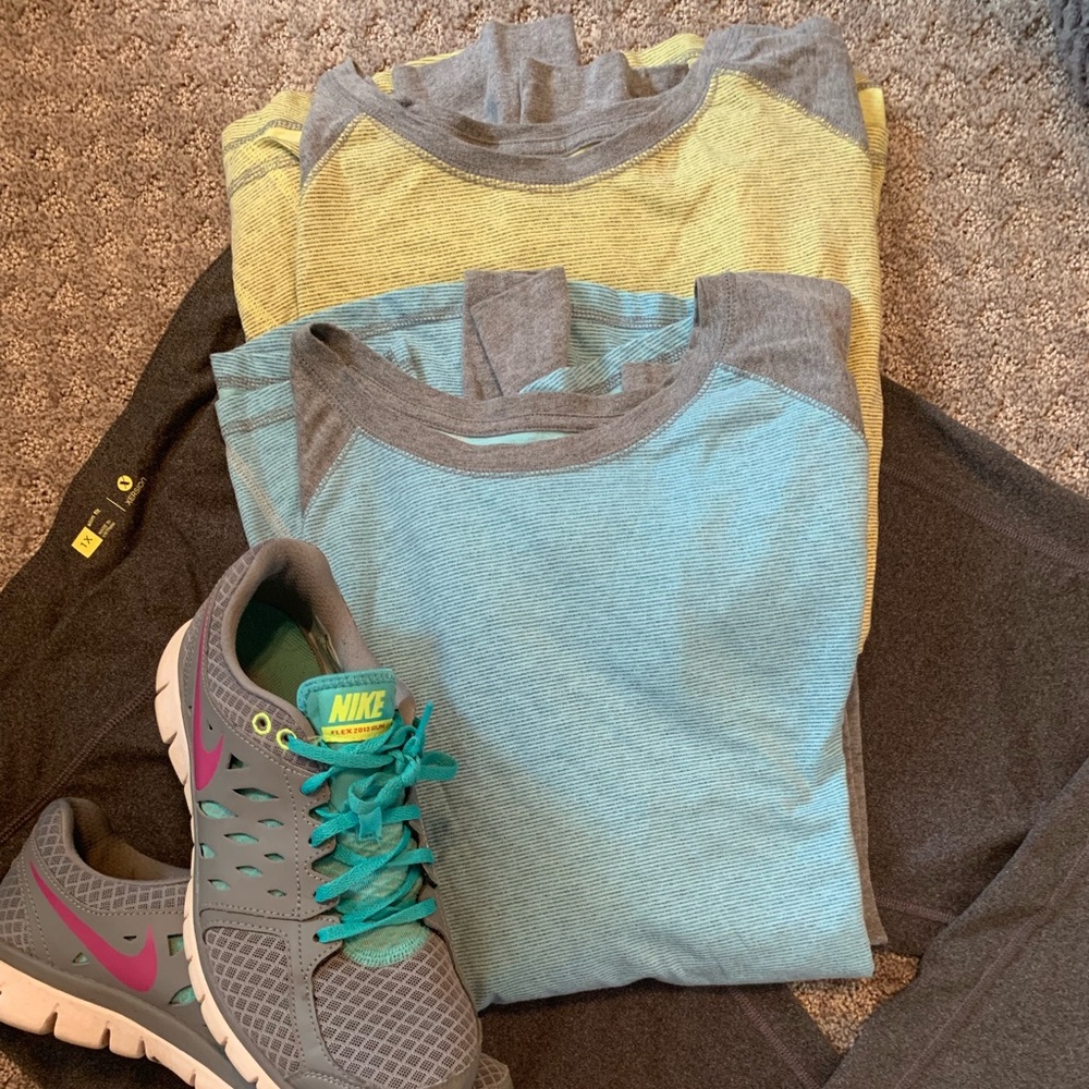 SOLD 🛑CLEARANCE🛑Set 2 Tek Gear 2X Long Sleeve